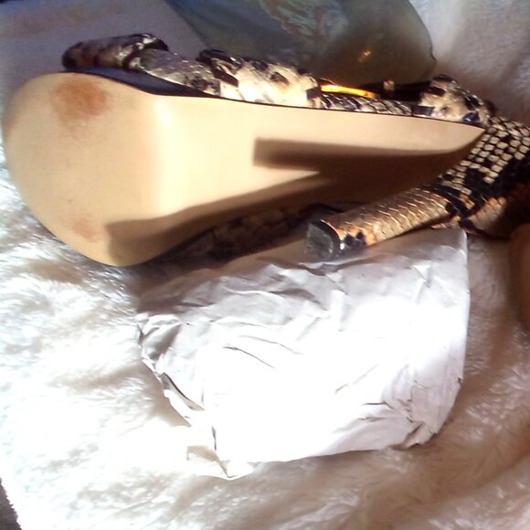 Michael Kors LIMITED EDITION "The Jet Set 6" Python Heels Size: 7 - Picture 4 of 8